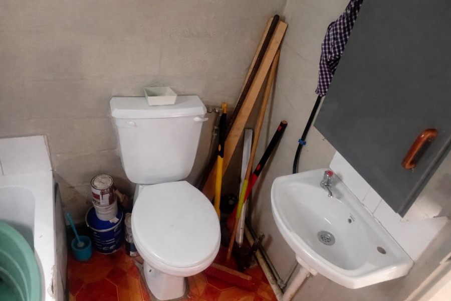 2 Bedroom Property for Sale in Kwanonqaba Western Cape